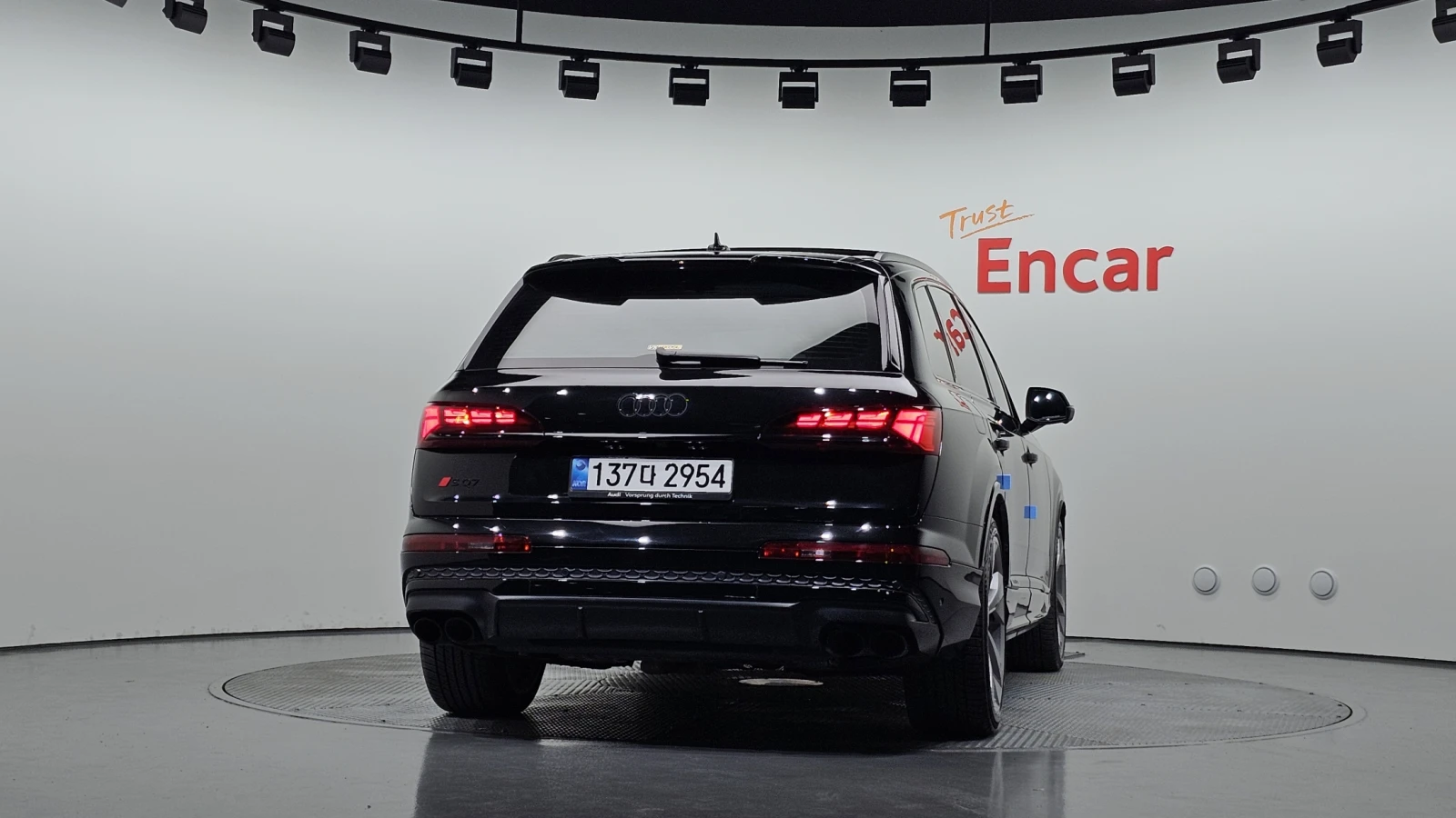 Audi SQ7 МАСАЖ 360 HUD SOFT CLOSE КРАЙНА ЦЕНА* encareu.com, снимка 4 - Автомобили и джипове - 55496050