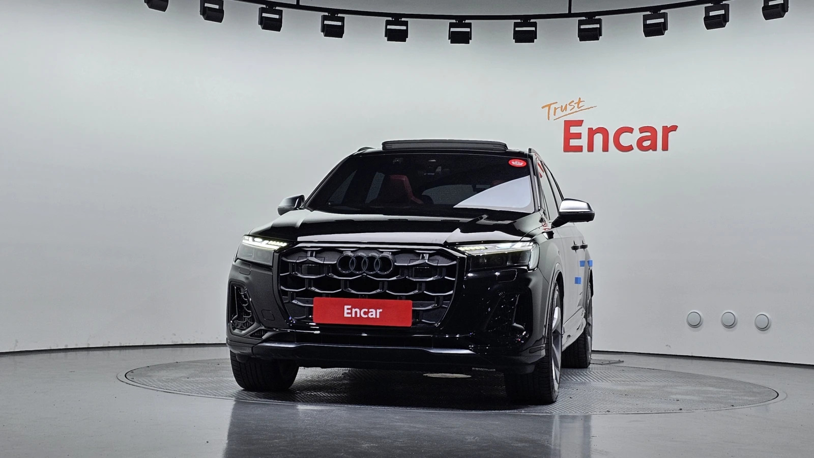 Audi SQ7 МАСАЖ 360 HUD SOFT CLOSE КРАЙНА ЦЕНА* encareu.com, снимка 3 - Автомобили и джипове - 55496050