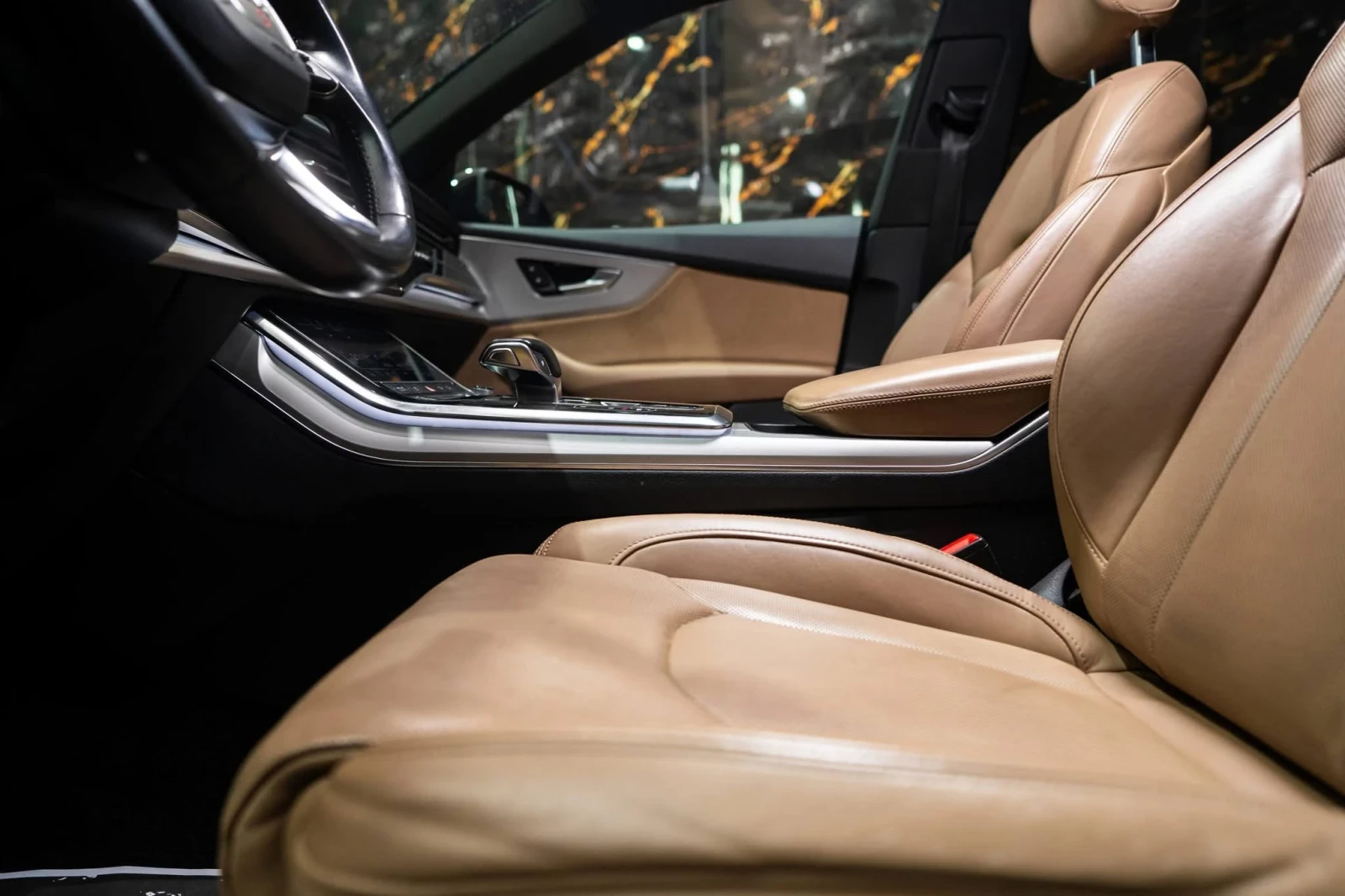 Audi Q8 50TDI QUATTRO S LINE LED ПАНО ЛИЗИНГ 100%, снимка 11 - Автомобили и джипове - 55864250