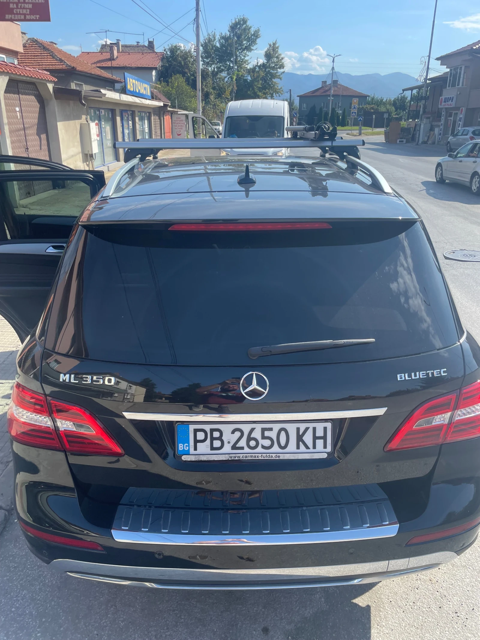 Mercedes-Benz ML 350 на пружини | Harman Kardon, снимка 4 - Автомобили и джипове - 56166669