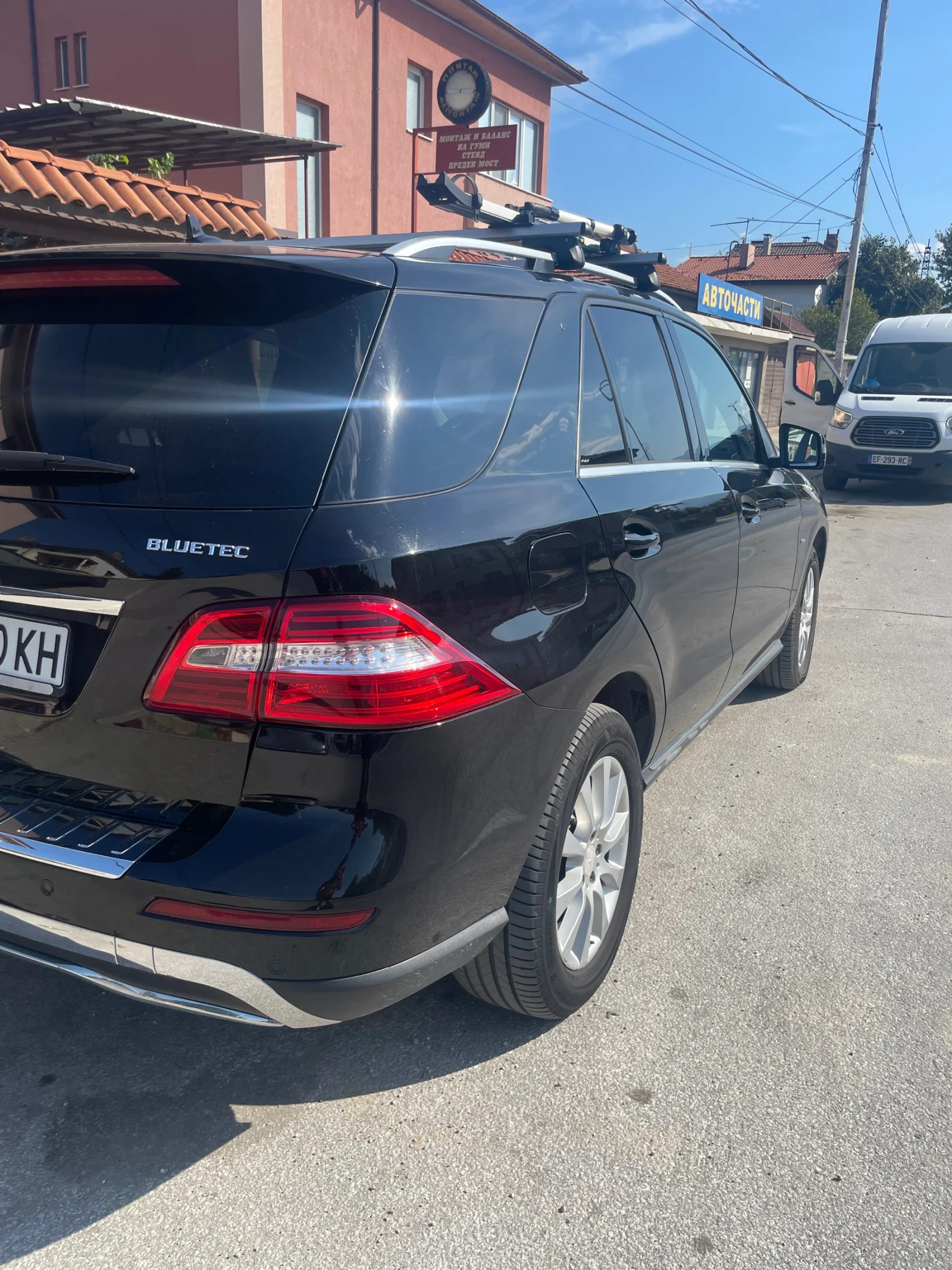 Mercedes-Benz ML 350 на пружини | Harman Kardon, снимка 3 - Автомобили и джипове - 56166669