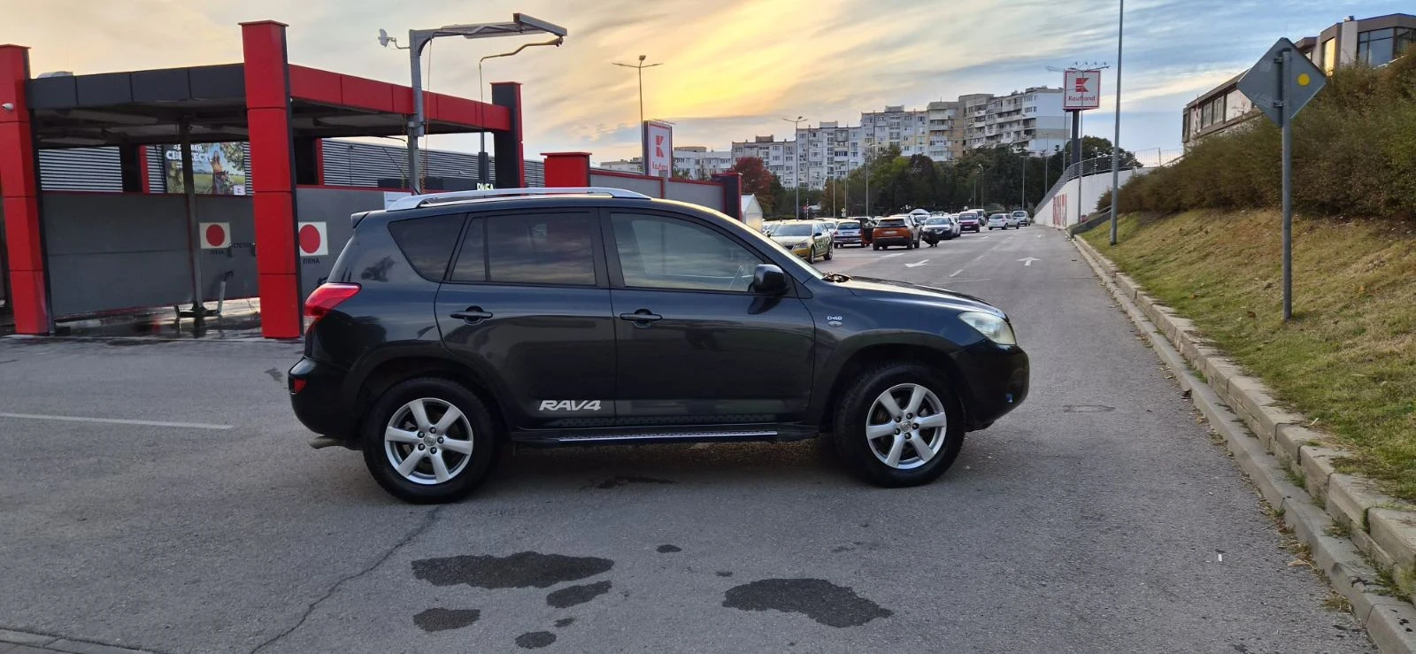 Toyota Rav4, снимка 9 - Автомобили и джипове - 56524917
