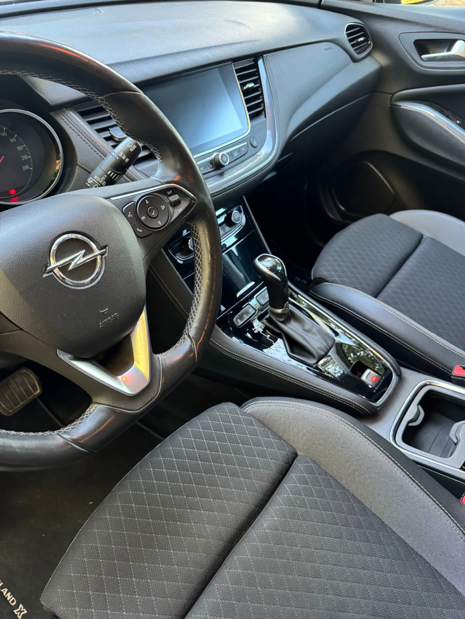 Opel Grandland X, снимка 5 - Автомобили и джипове - 56697110