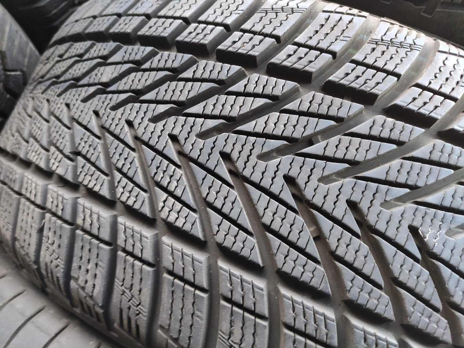 ���� 225/45R17 | Mobile.bg � ����������� 3