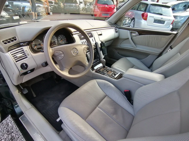 Mercedes-Benz E 320 АВТОМАТИК* 4х4* * , снимка 13 - Автомобили и джипове - 43391977