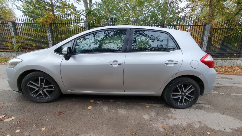 Toyota Auris, снимка 3 - Автомобили и джипове - 47756617