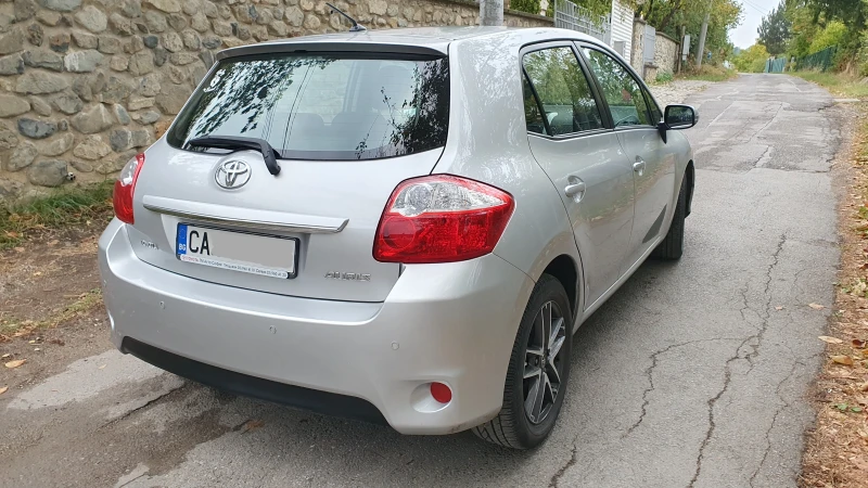 Toyota Auris, снимка 4 - Автомобили и джипове - 47756617