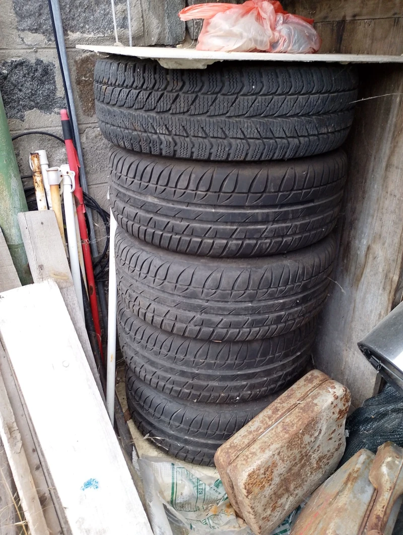 VW Multivan 2.4D, снимка 9 - Автомобили и джипове - 52135452