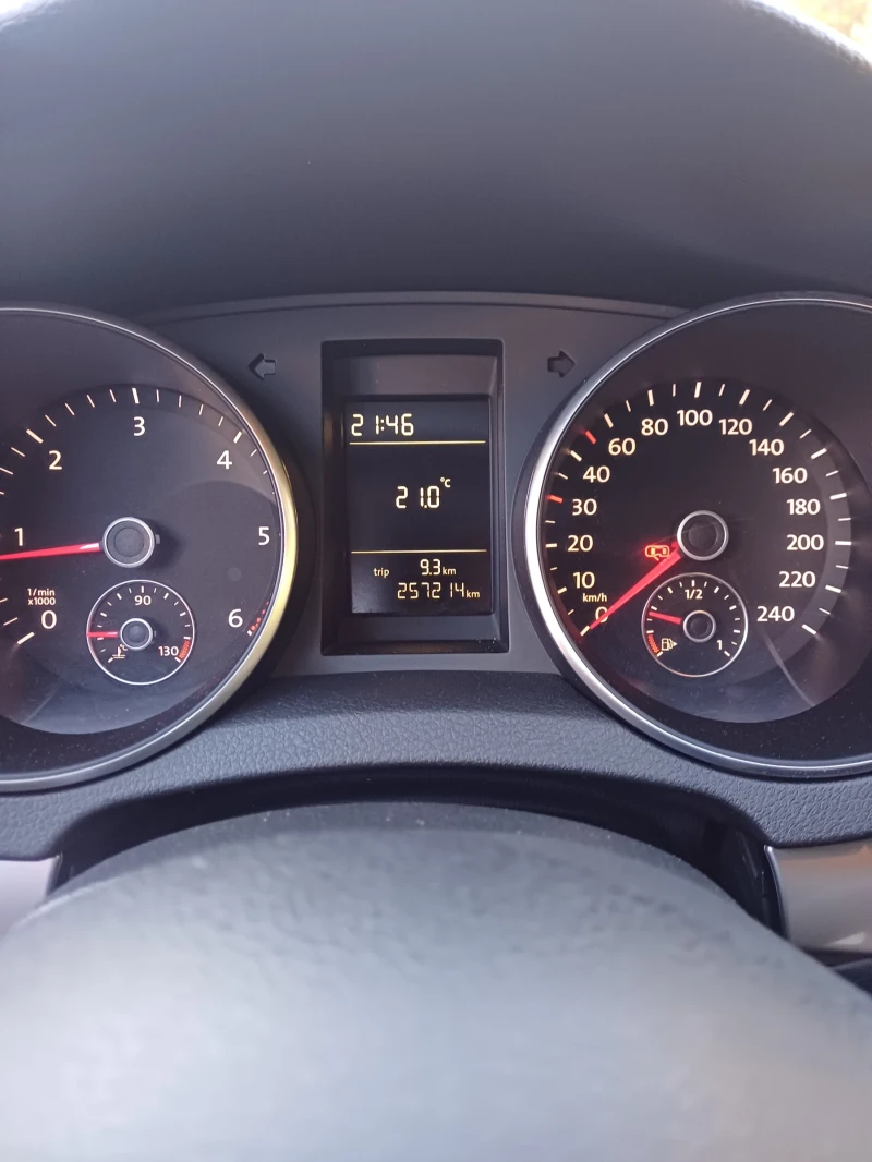 VW Golf, снимка 8 - Автомобили и джипове - 52256168