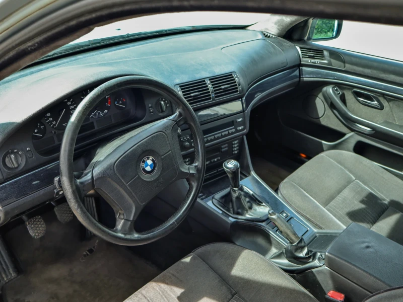 BMW 520, снимка 12 - Автомобили и джипове - 52283288