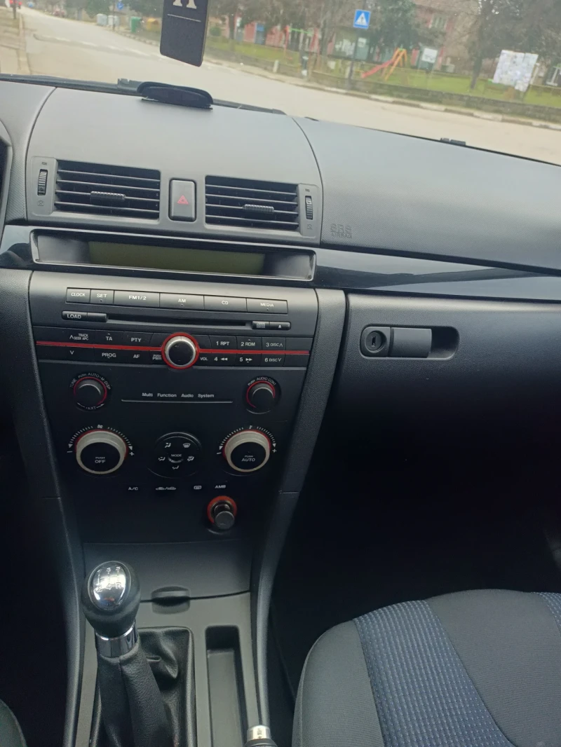 Mazda 3, снимка 9 - Автомобили и джипове - 53025262