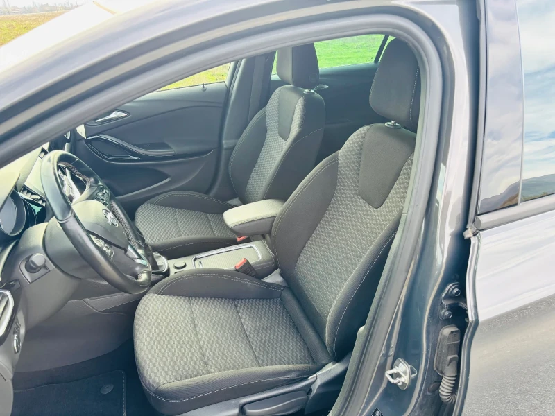 Opel Astra 1.4T-125ks., снимка 9 - Автомобили и джипове - 52554896