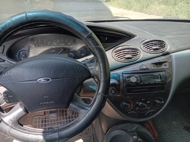 Ford Focus 1.8 tddi, снимка 6 - Автомобили и джипове - 52557571