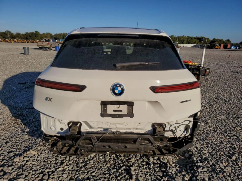 BMW iX Xdrive50* Подгреви* Harman Kardon* BUY NOW, снимка 6 - Автомобили и джипове - 53374148