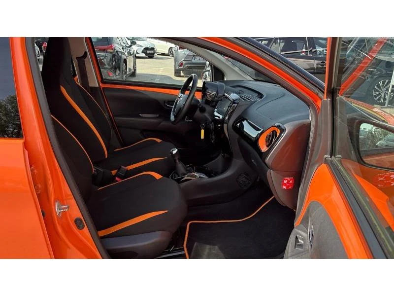 Toyota Aygo 1.0P MT X-CITE, снимка 6 - Автомобили и джипове - 54619252
