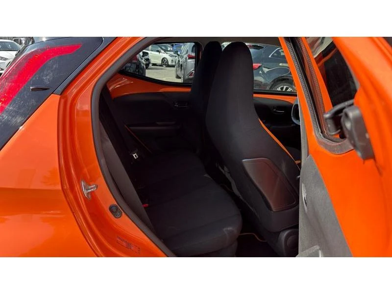 Toyota Aygo 1.0P MT X-CITE, снимка 7 - Автомобили и джипове - 54619252