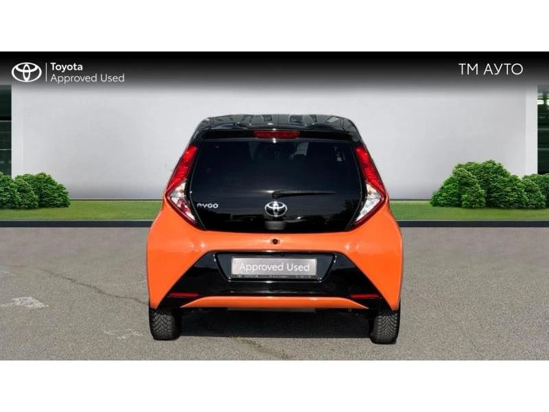 Toyota Aygo 1.0P MT X-CITE, снимка 4 - Автомобили и джипове - 54619252