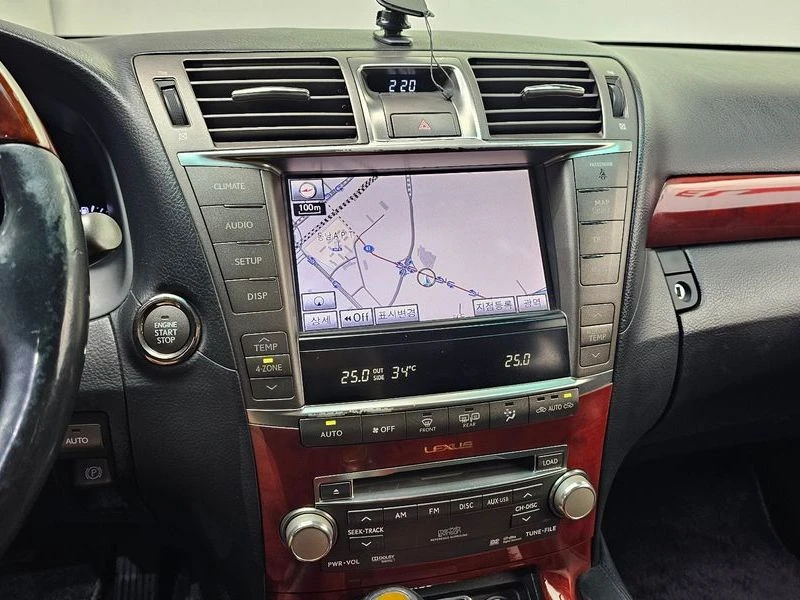 Lexus LS 4.6 Automatic, снимка 14 - Автомобили и джипове - 55825479