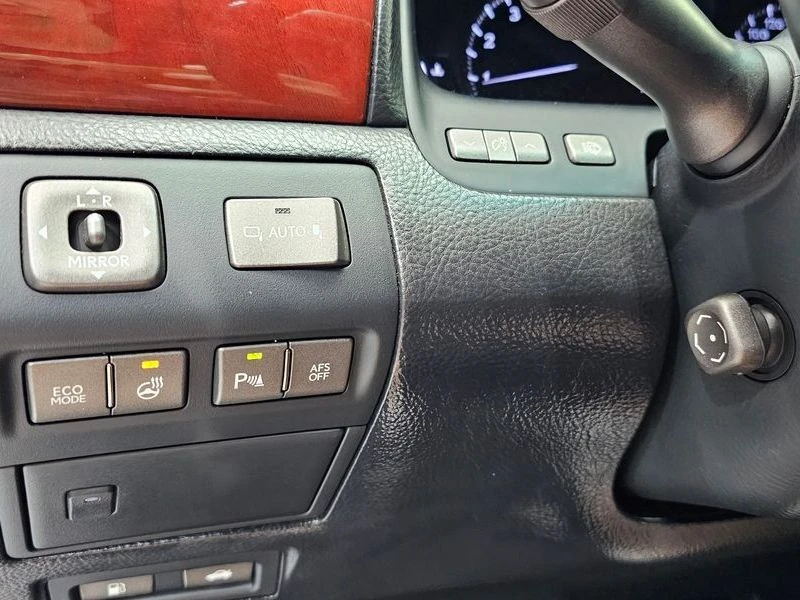 Lexus LS 4.6 Automatic, снимка 17 - Автомобили и джипове - 55825479