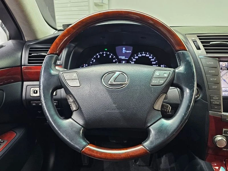 Lexus LS 4.6 Automatic, снимка 13 - Автомобили и джипове - 55825479