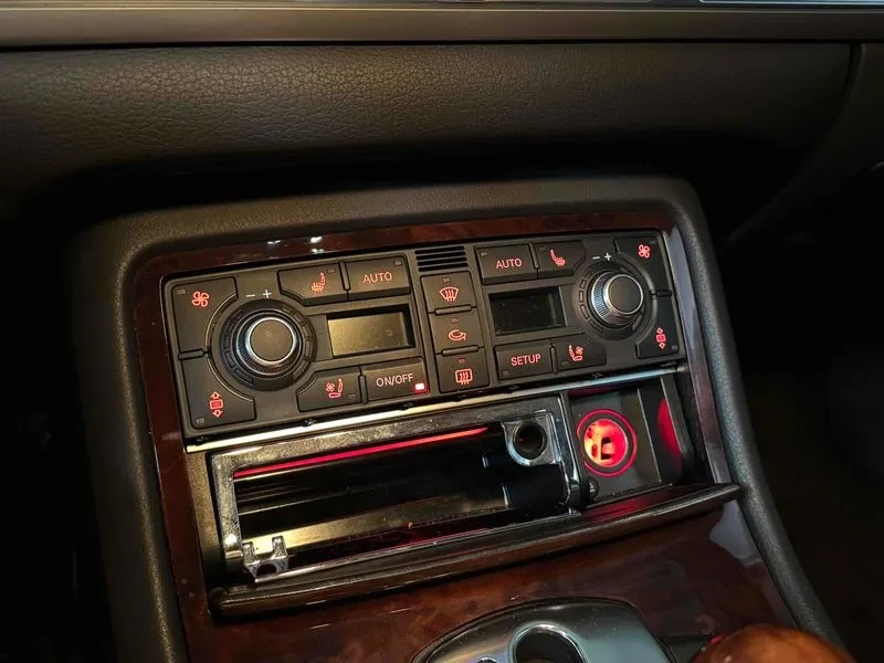 Audi A8 4.2 FSI Quattro - ���� 30% ����� | Mobile.bg � ����������� 11