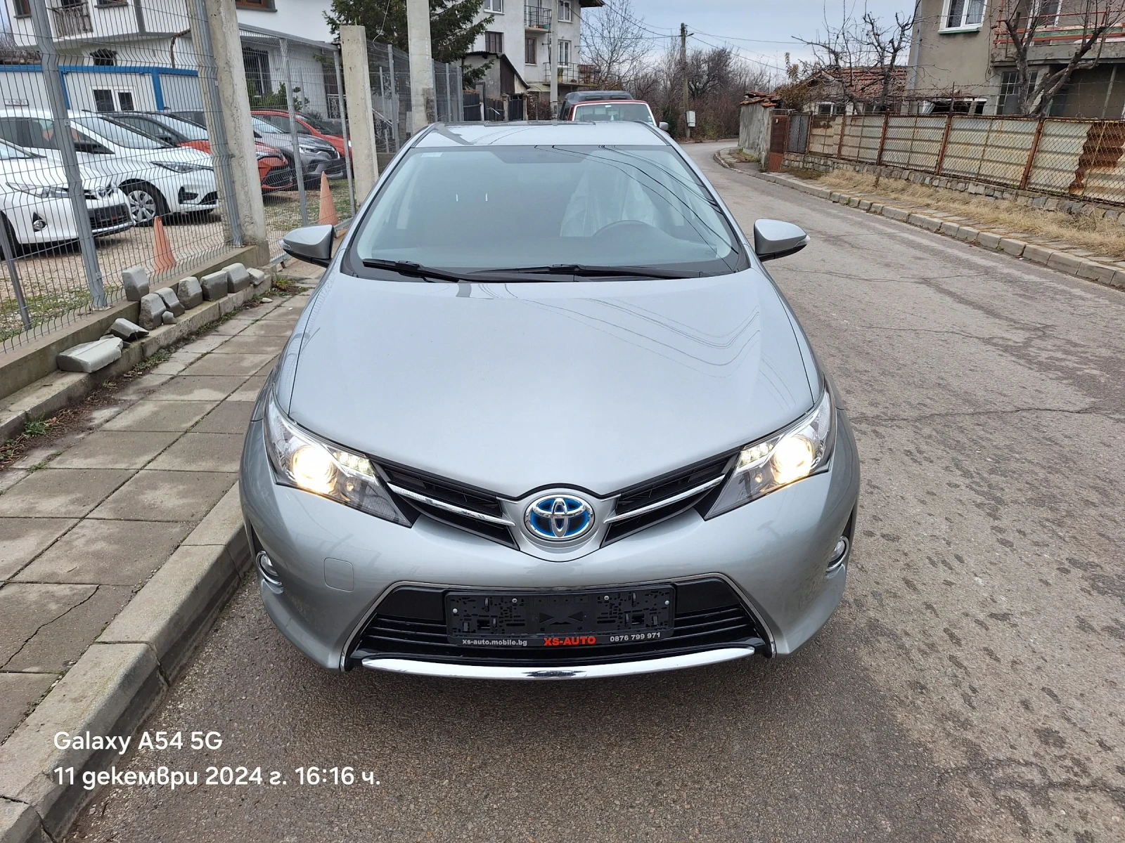 Toyota Auris 1.8 HYBRID 97000KM EURO 5 - изображение 2