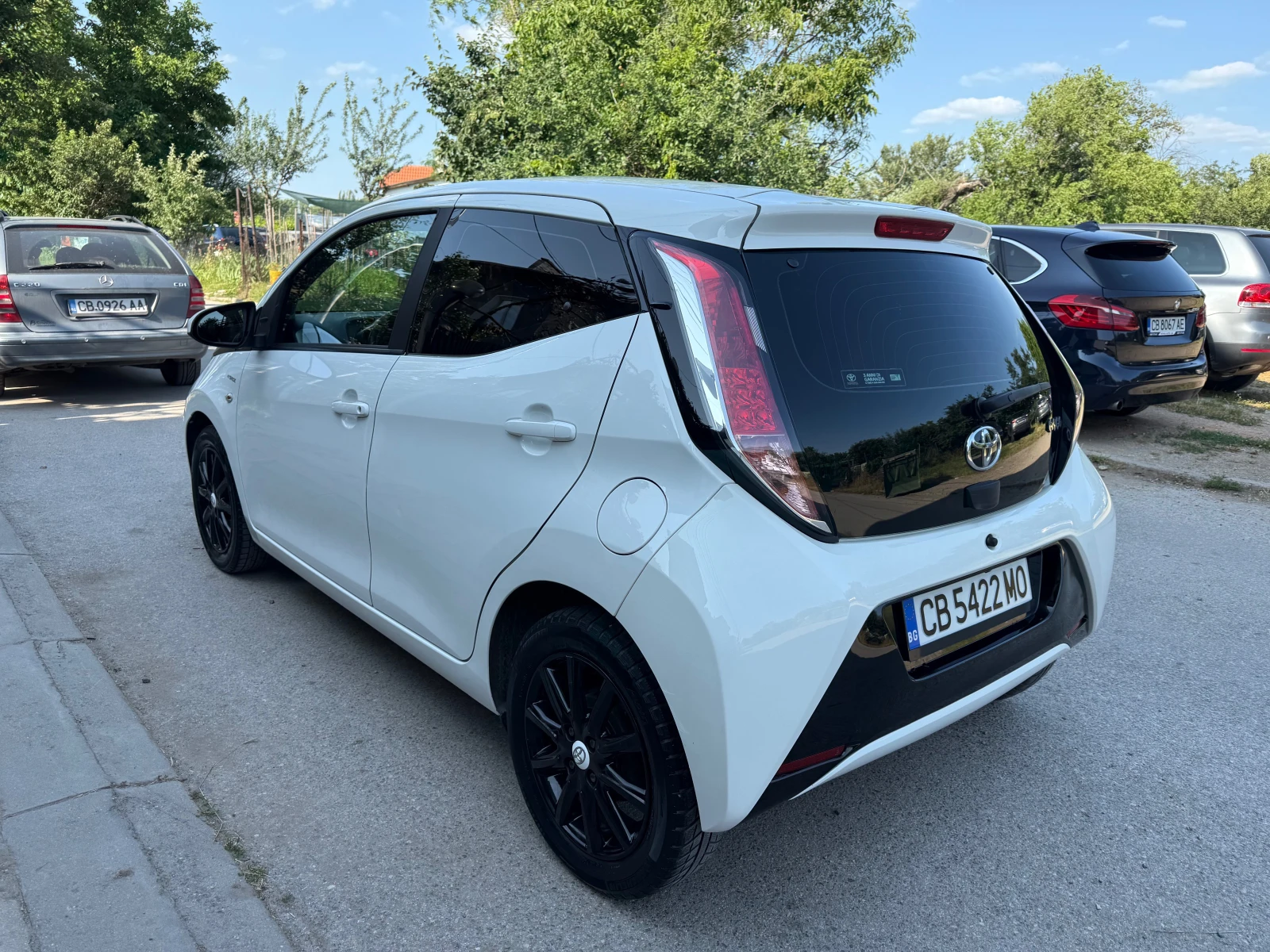 Toyota Aygo 1.0i АВТОМАТ - изображение 4