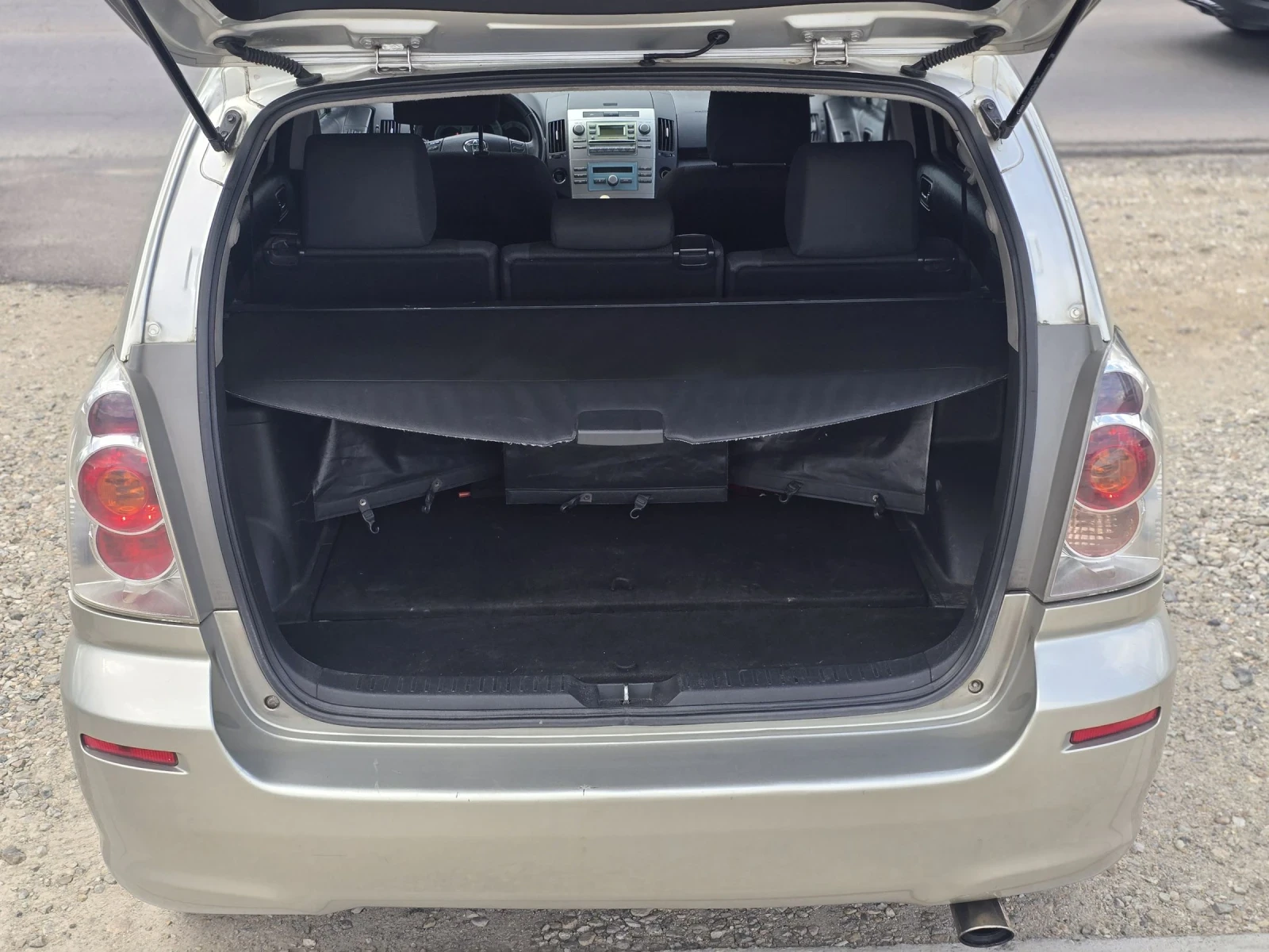 Toyota Corolla verso 2.0 D4D 116Hp  - изображение 8