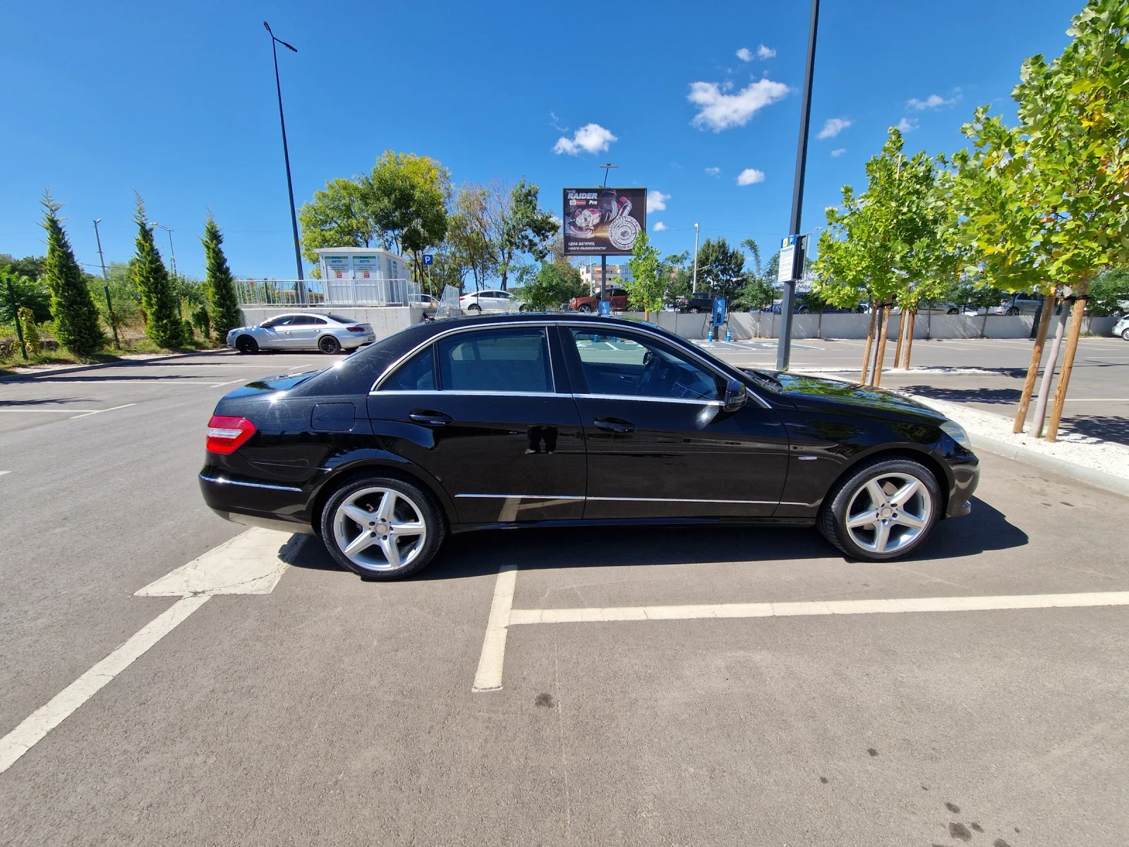 Mercedes-Benz E 350 3.5CDI - изображение 4