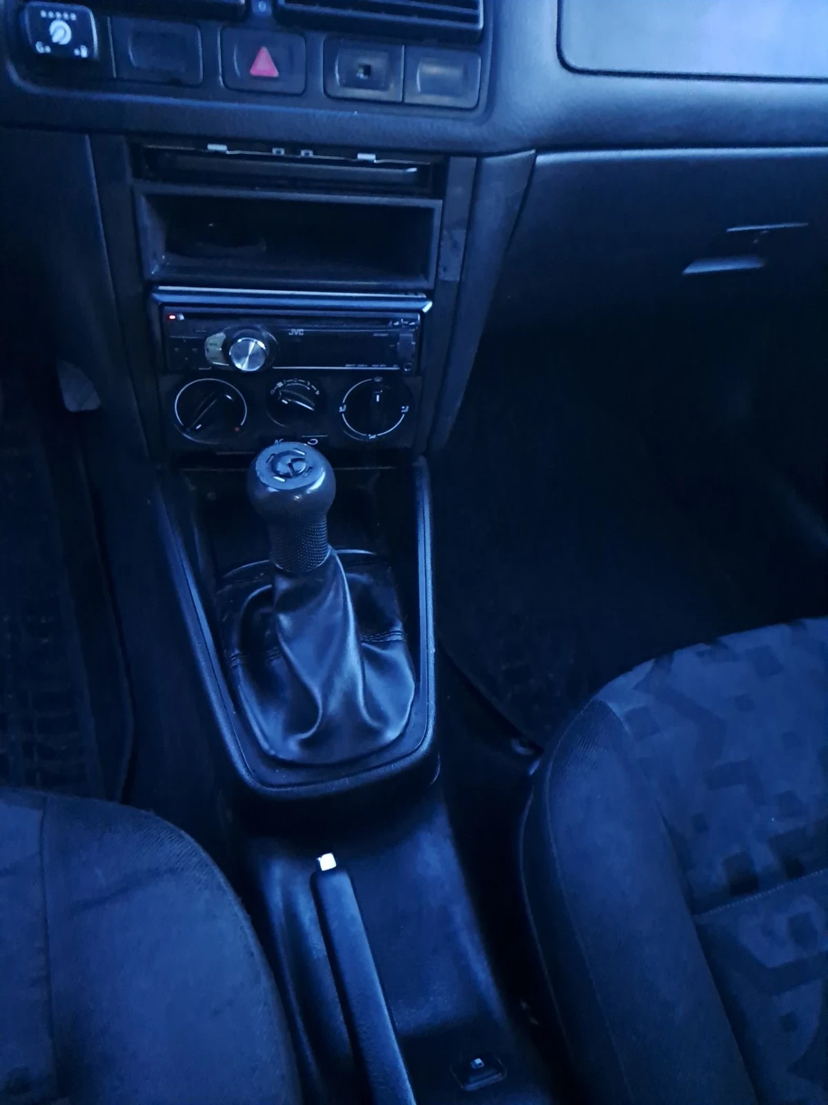 Citroen Saxo Хечбек, снимка 8 - Автомобили и джипове - 53850567