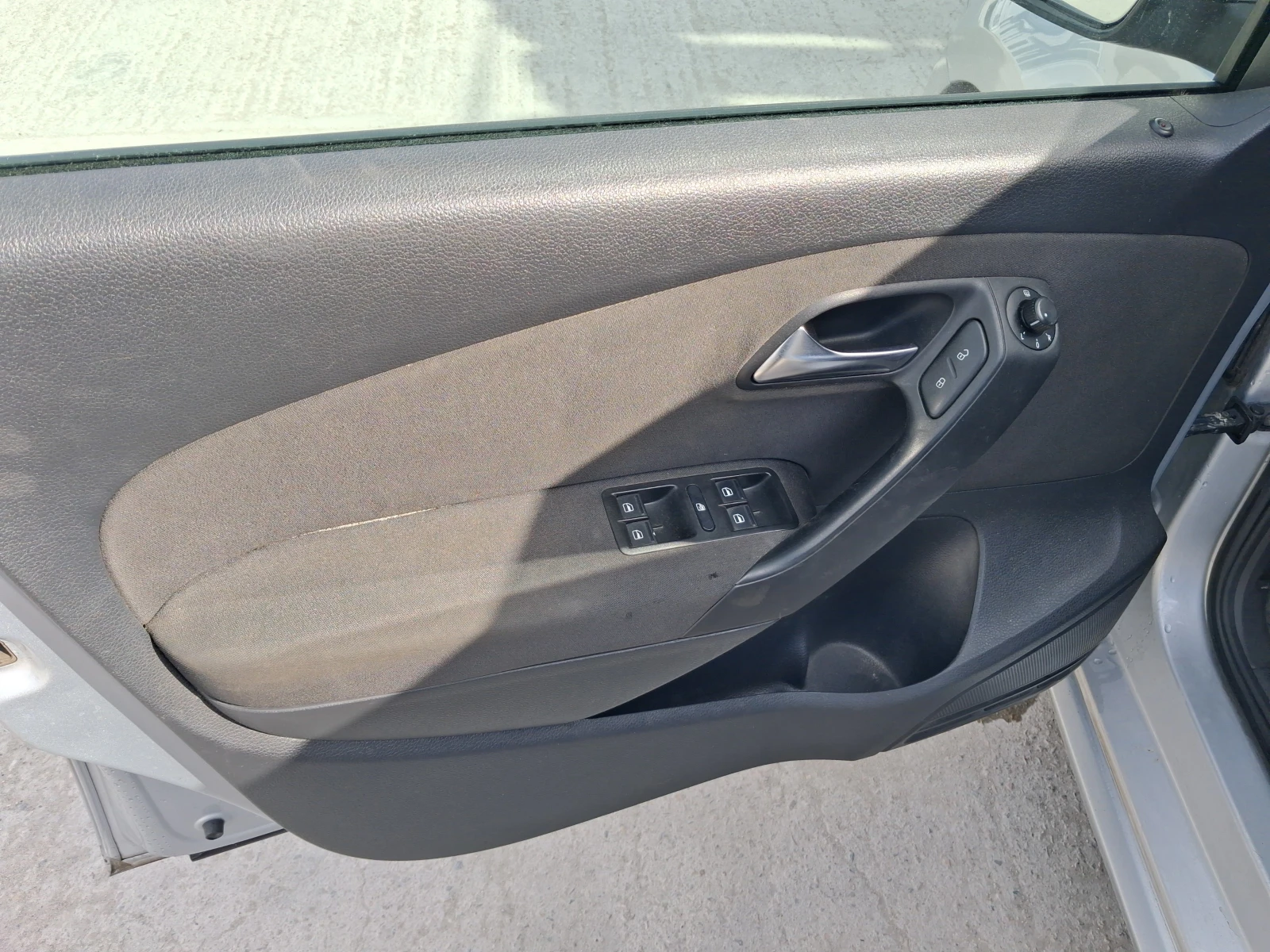 VW Polo 1.6Tdi 105к.с., снимка 5 - Автомобили и джипове - 54132786