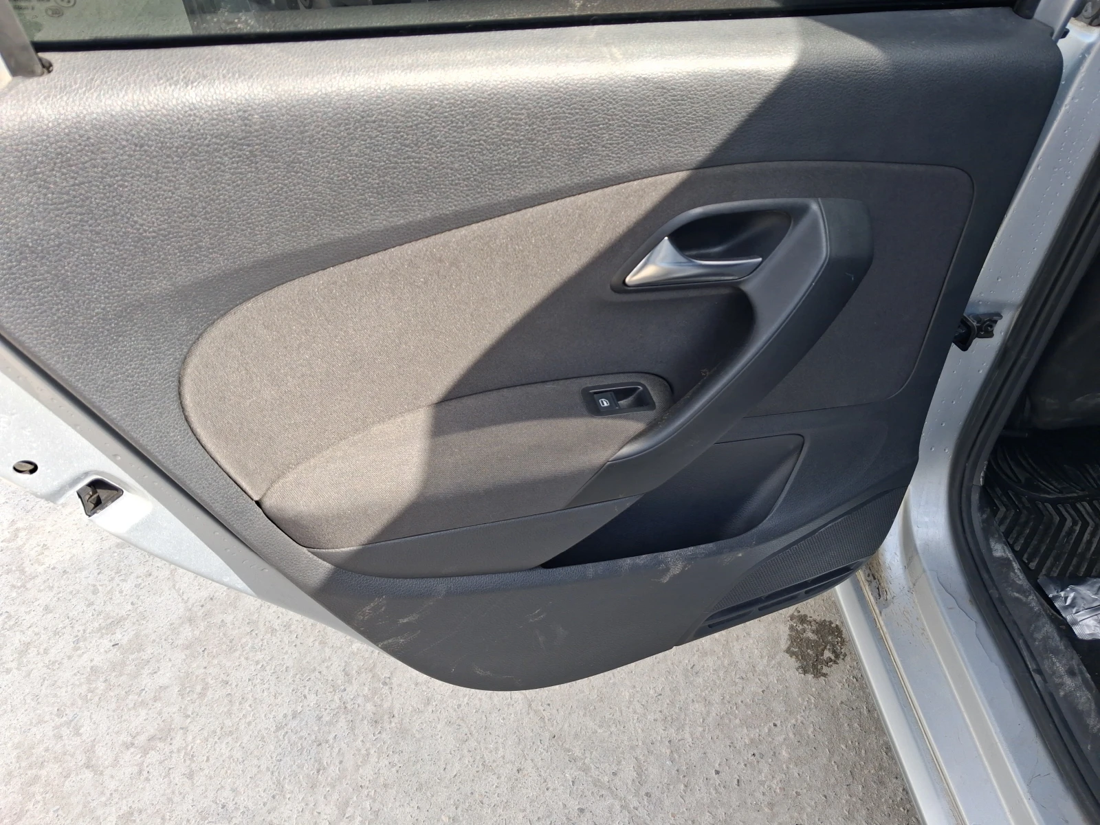 VW Polo 1.6Tdi 105к.с., снимка 10 - Автомобили и джипове - 54132786