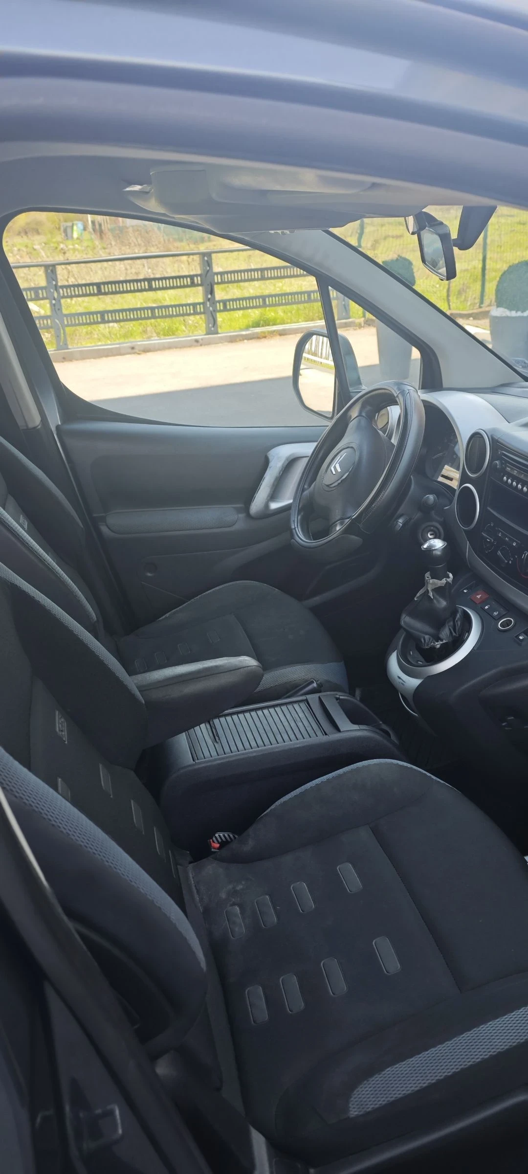 Citroen Berlingo, снимка 10 - Автомобили и джипове - 54254087