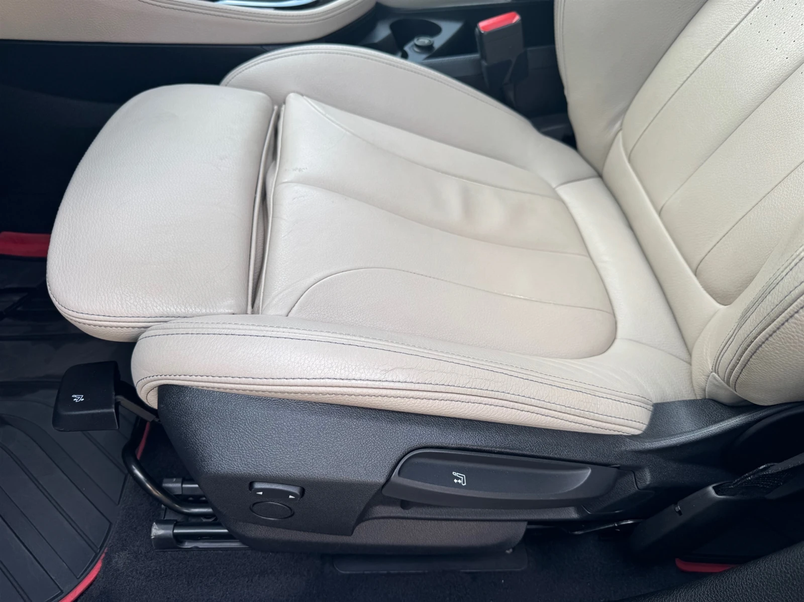 BMW 220 d xDrive Gran Tourer, снимка 12 - Автомобили и джипове - 54917684