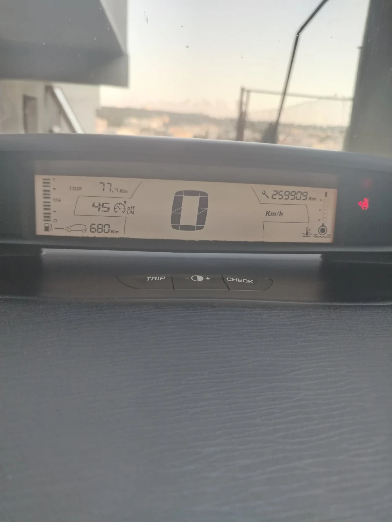 Citroen C4 1.6 109 SEDAN, снимка 8 - Автомобили и джипове - 55105370