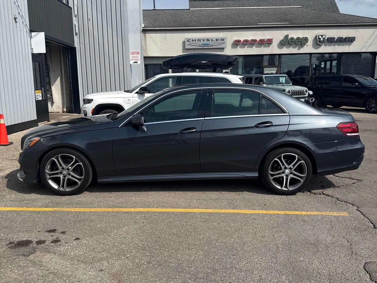 Mercedes-Benz E 250 * BlueTEC * АВТОКРЕДИТ БЕЗ ПЪРВОНАЧАЛНА ВНОСКА* , снимка 2 - Автомобили и джипове - 55182846