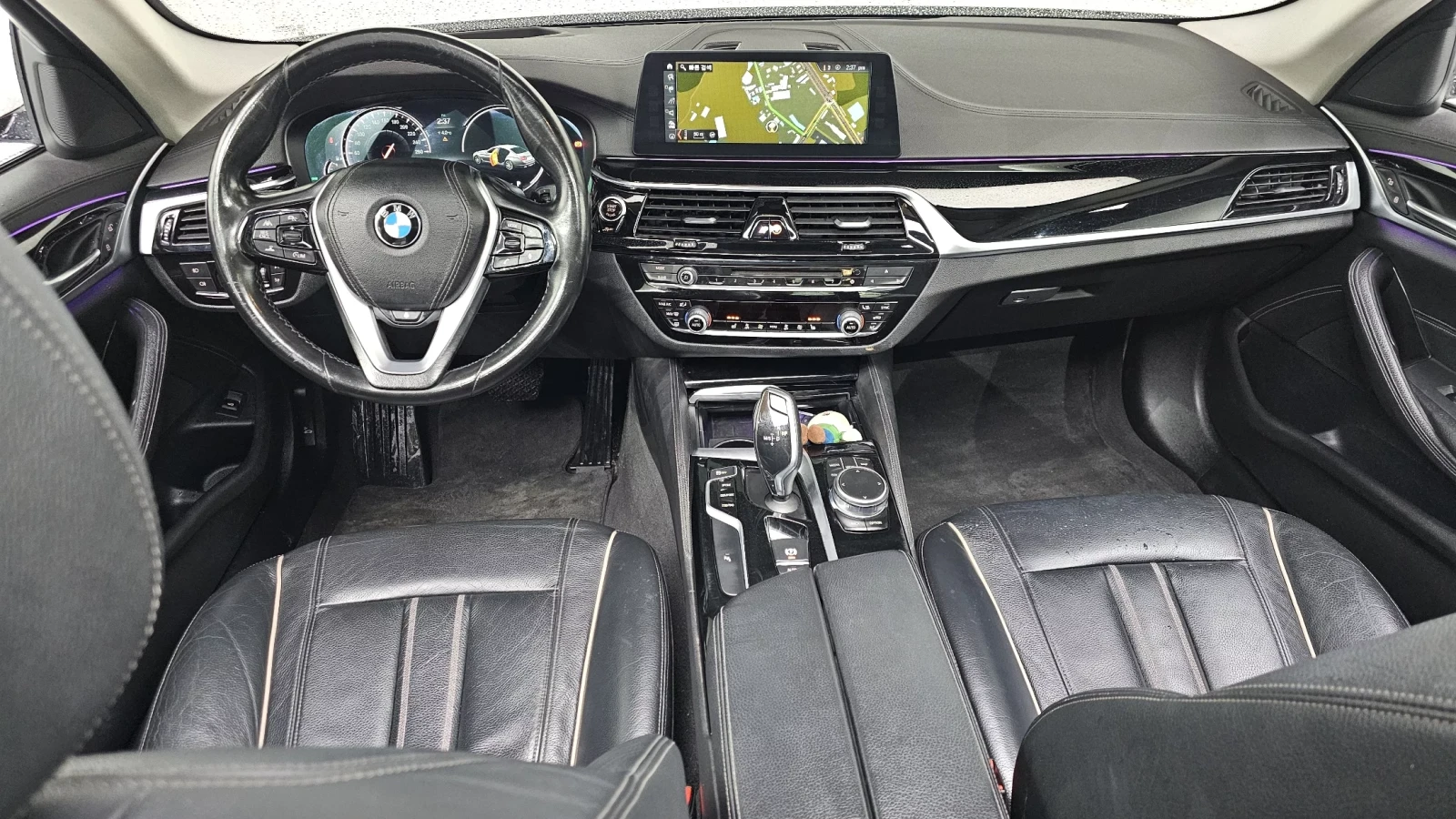 BMW 520  HEAD UP/360#PANO# #УНИКАТ# !FULL!, снимка 6 - Автомобили и джипове - 55190202