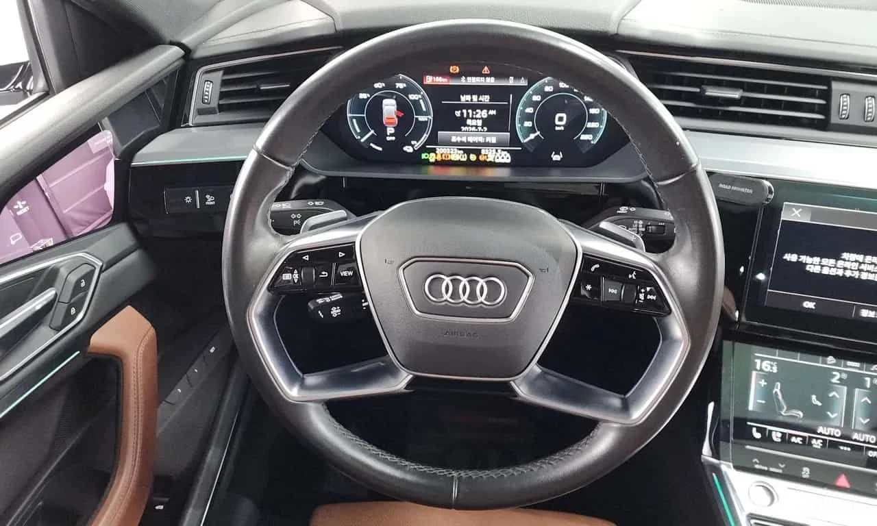 Audi E-Tron * 55 Quattro * ЦЕНА ДО БГ, снимка 13 - Автомобили и джипове - 55629329