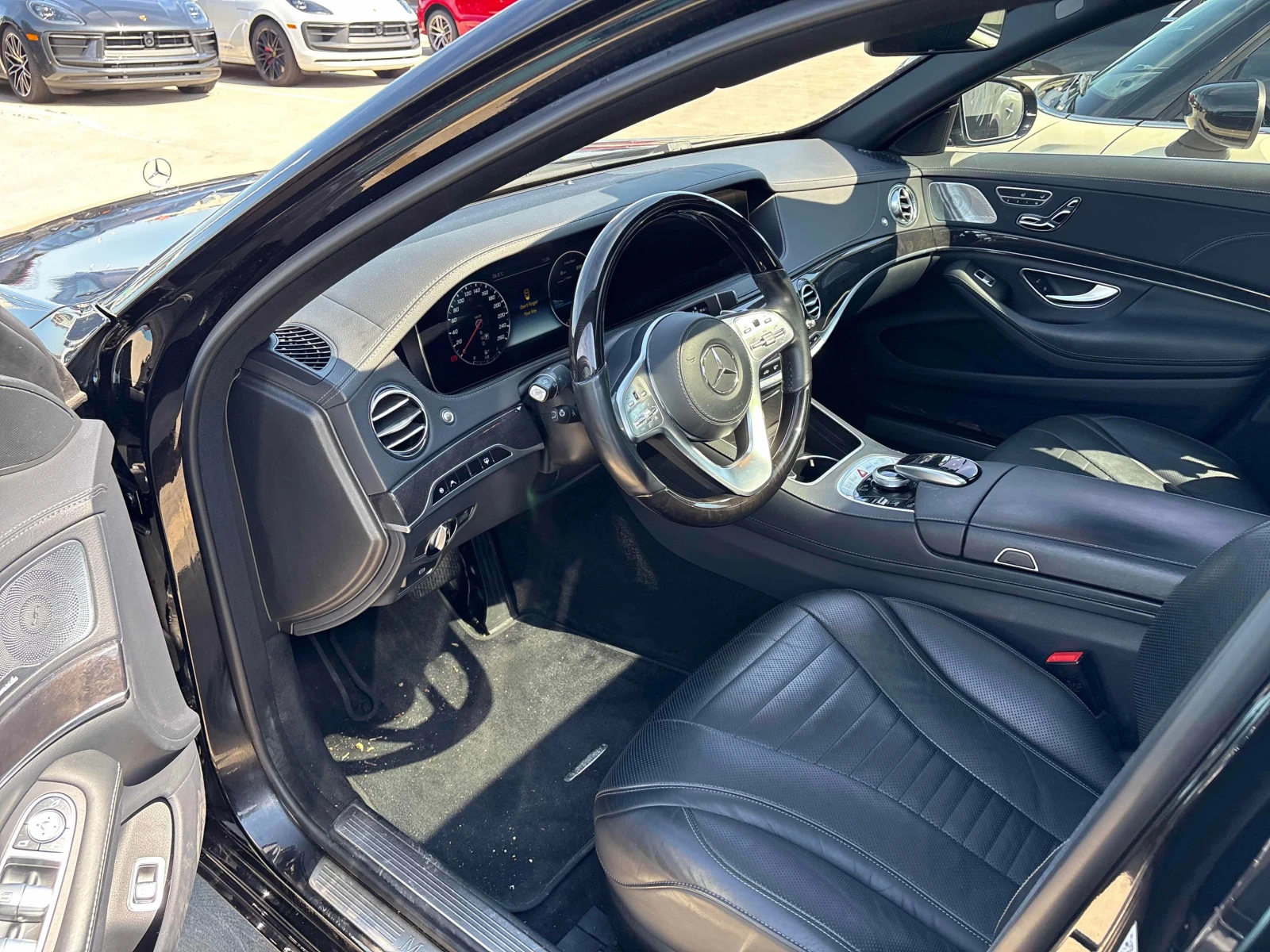 Mercedes-Benz S 560 * CARFAX * ЦЕНА ДО БГ, снимка 8 - Автомобили и джипове - 55951855