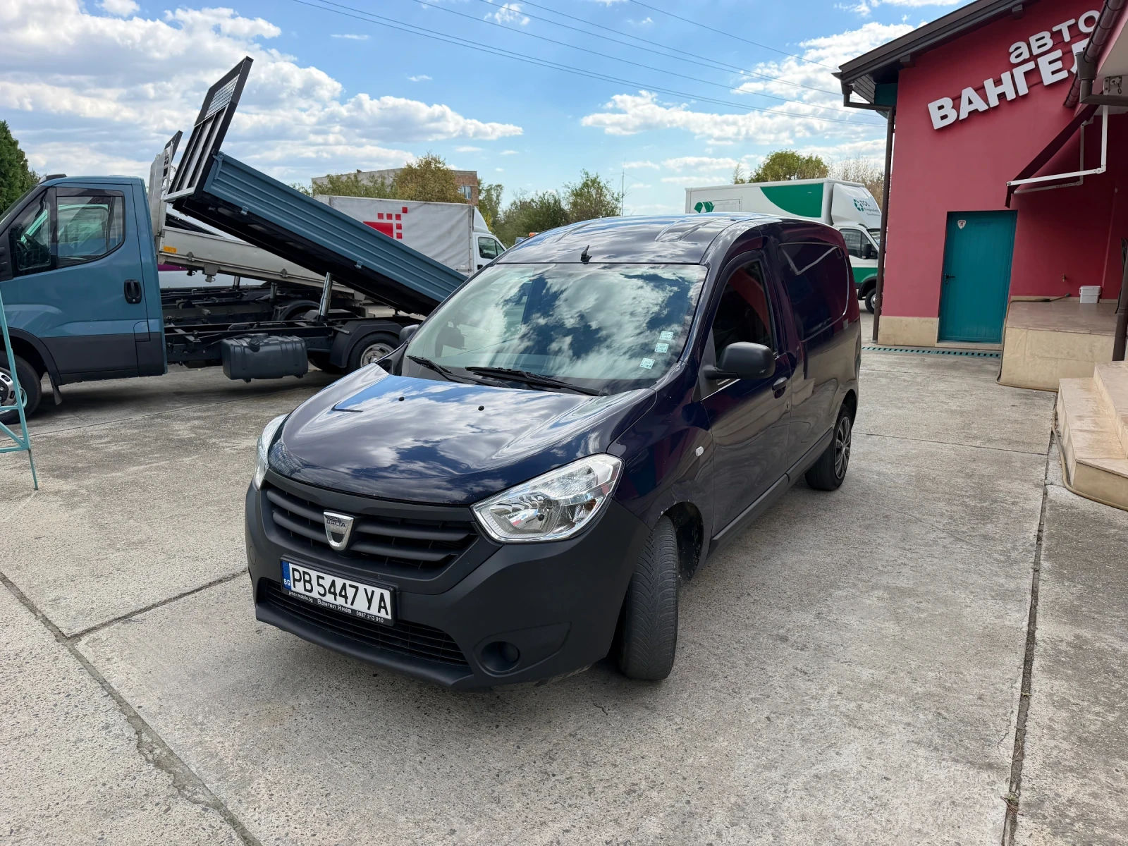 Dacia Dokker 1.5 DCi* Климатик, снимка 2 - Автомобили и джипове - 56071343