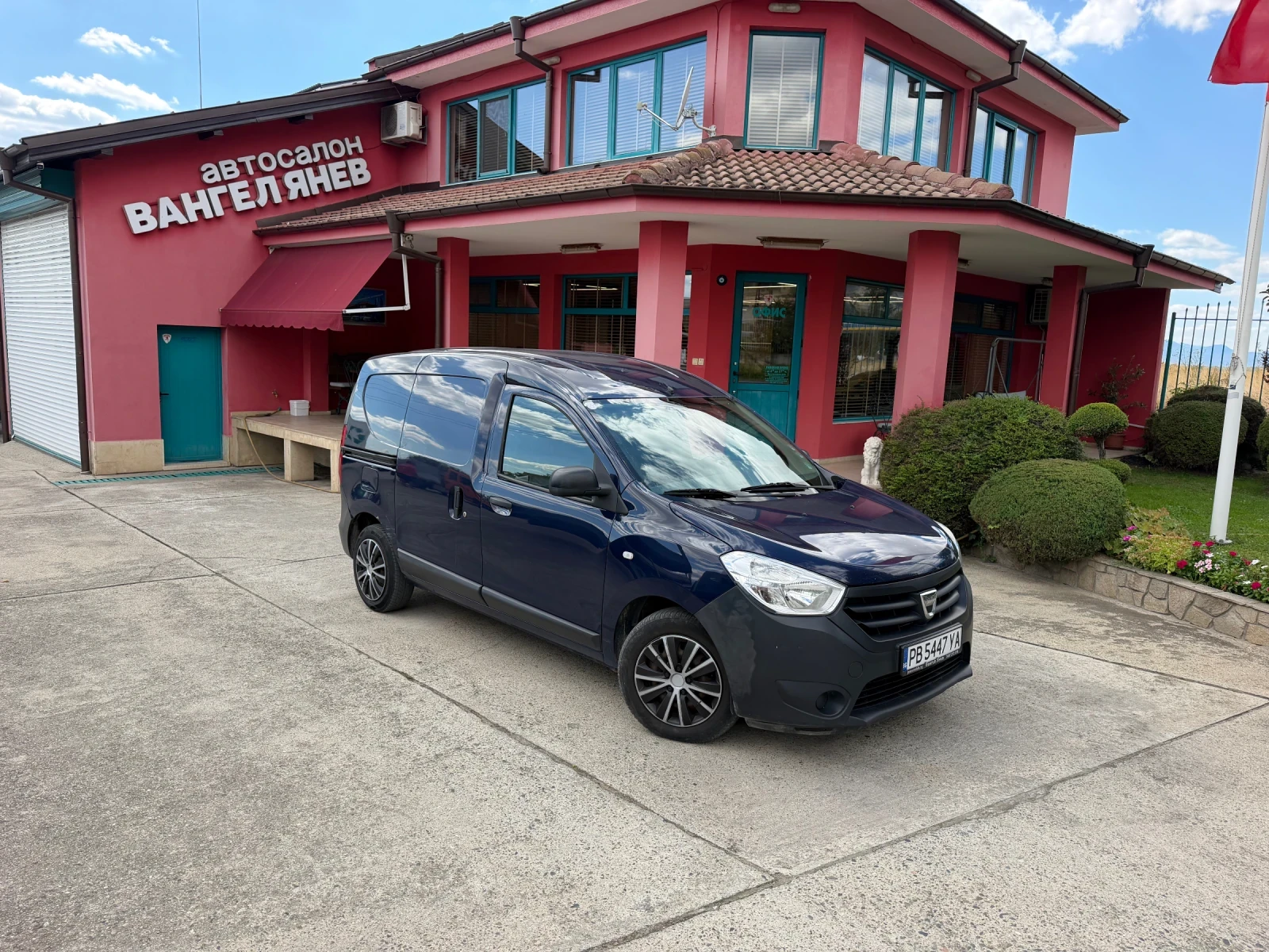 Dacia Dokker 1.5 DCi* Климатик, снимка 10 - Автомобили и джипове - 56071343