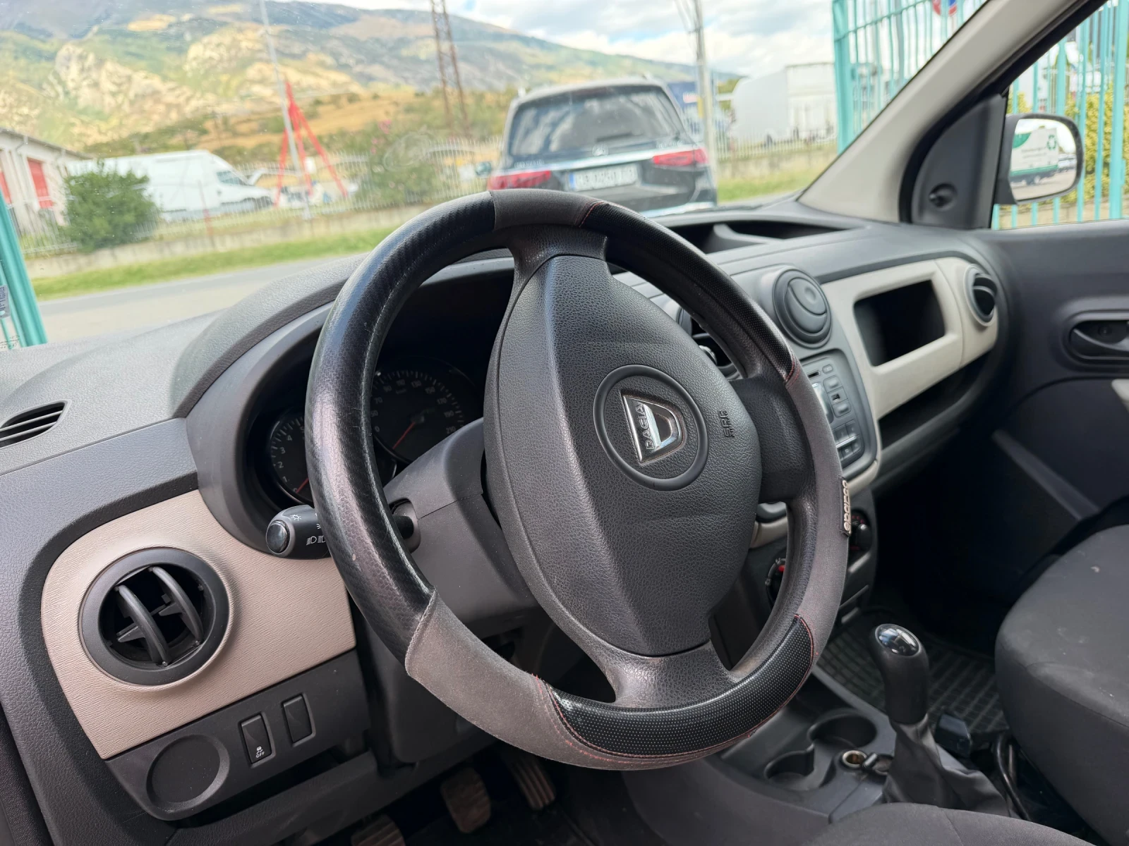 Dacia Dokker 1.5 DCi* Климатик, снимка 3 - Автомобили и джипове - 56071343