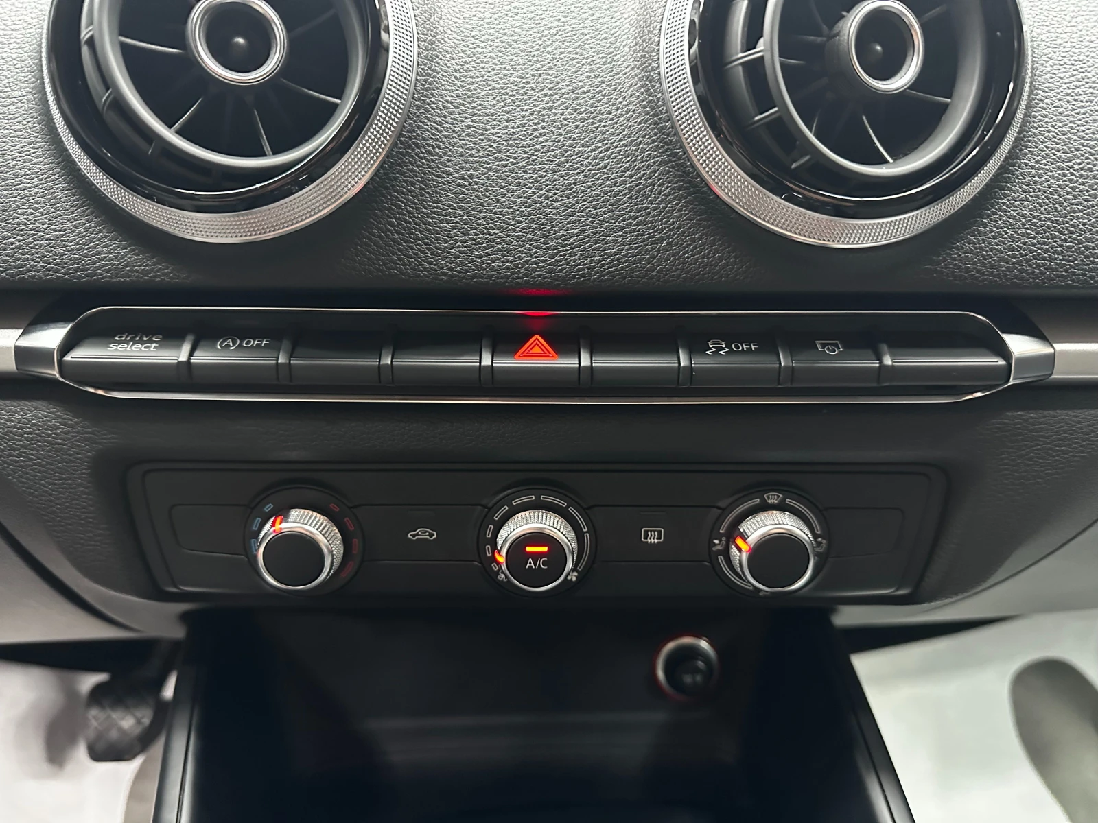 Audi A3 2.0TDI 6 скорости, снимка 11 - Автомобили и джипове - 56098672