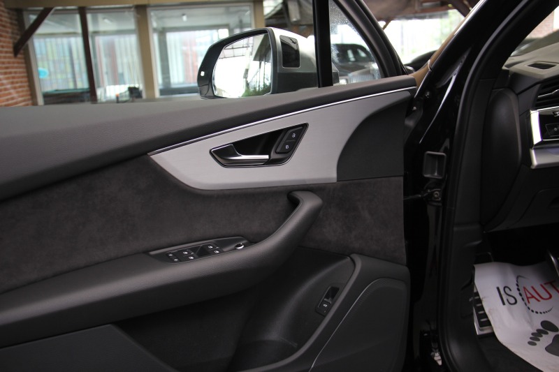 Audi SQ7 4.0TDI/Virtual/Facelift/Panorama, снимка 10 - Автомобили и джипове - 45313336