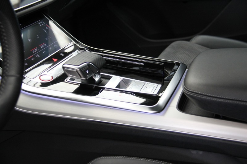 Audi SQ7 4.0TDI/Virtual/Facelift/Panorama, снимка 11 - Автомобили и джипове - 45313336