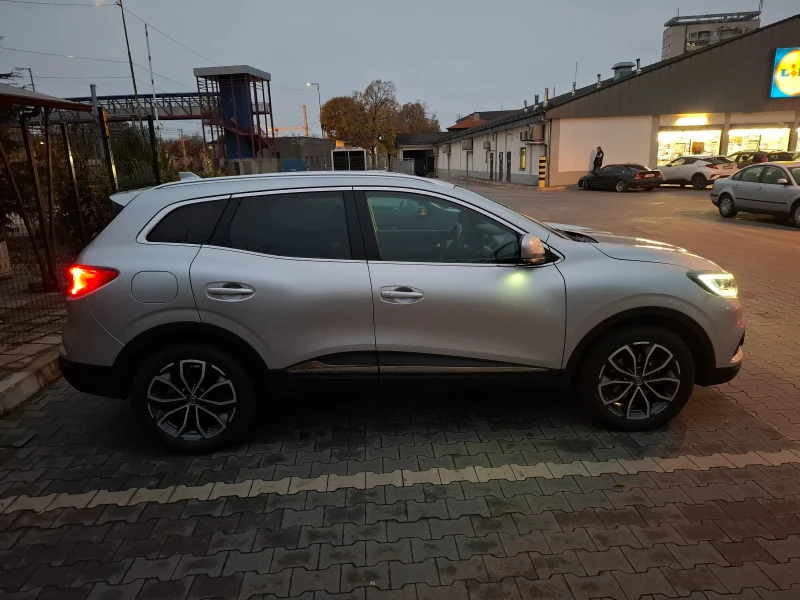 Renault Kadjar, снимка 3 - Автомобили и джипове - 48466831