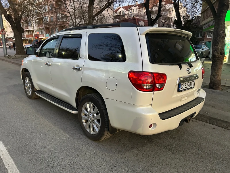 Toyota Sequoia 5.7HEMI Platinum, снимка 3 - Автомобили и джипове - 49401681