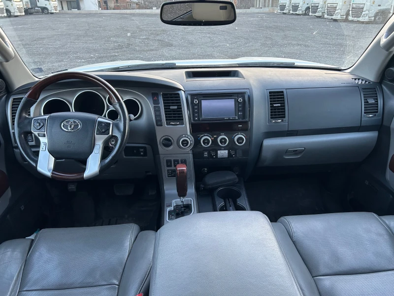 Toyota Sequoia 5.7HEMI Platinum, снимка 8 - Автомобили и джипове - 49401681