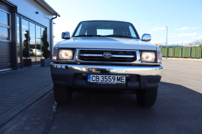 Toyota Hilux 2.4TD* 4X4* , снимка 2 - Автомобили и джипове - 53110245