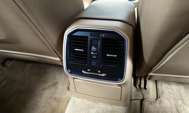 Porsche Macan 3.0 S DIESEL | ЗАДНА КАМЕРА | ПАНОРАМА | KEYLESS |, снимка 16 - Автомобили и джипове - 54010457